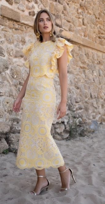 Vestido de encaje amarillo Anna Moon